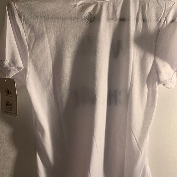 Body glove woman’s shirt  - Picture 4 of 4